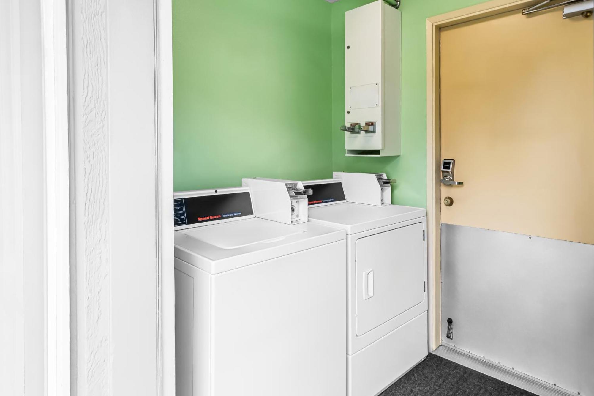 Quality Inn&Suites Vancouver Extérieur photo