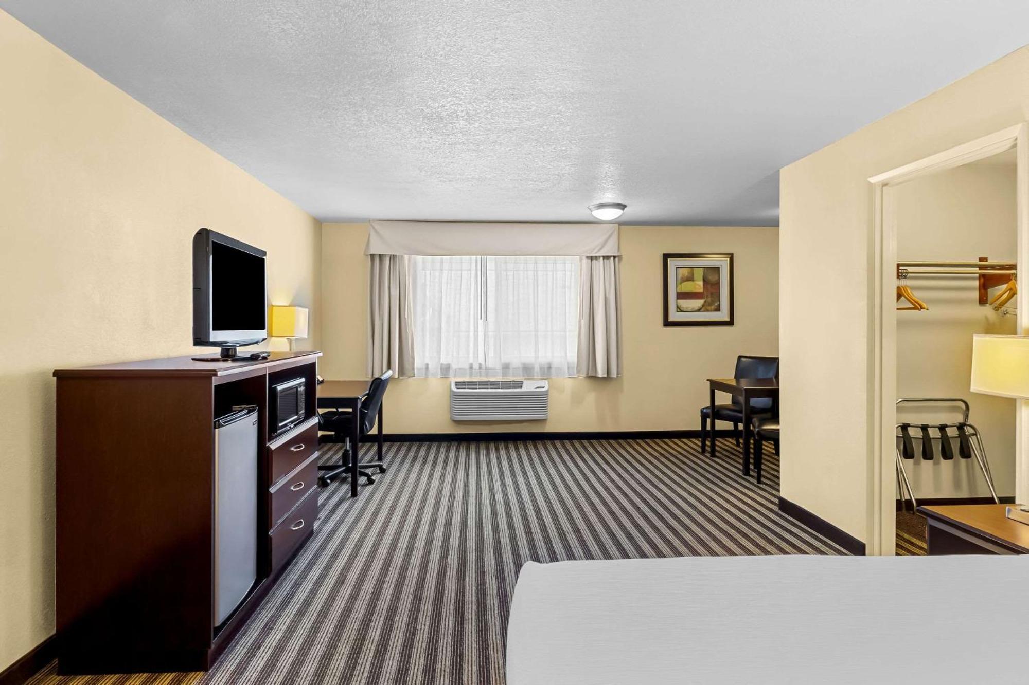 Quality Inn&Suites Vancouver Extérieur photo