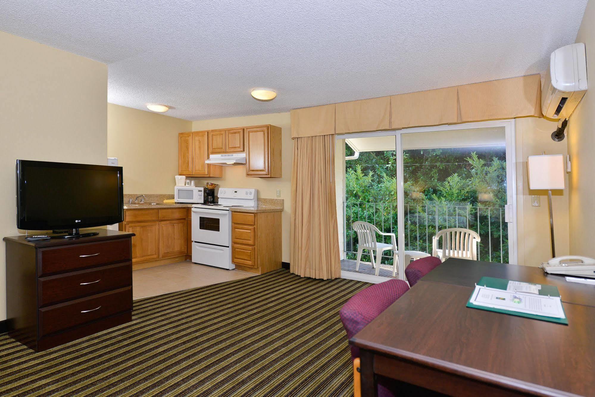 Quality Inn&Suites Vancouver Extérieur photo