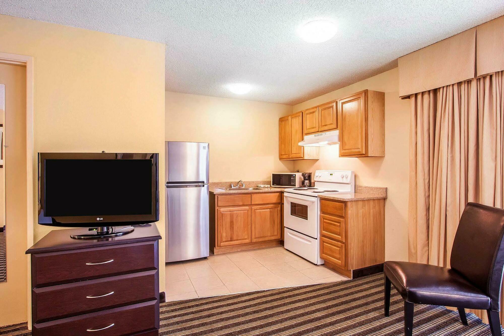 Quality Inn&Suites Vancouver Extérieur photo