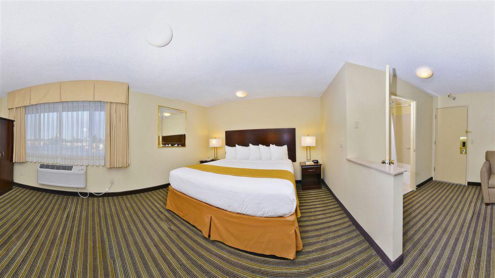 Quality Inn&Suites Vancouver Extérieur photo
